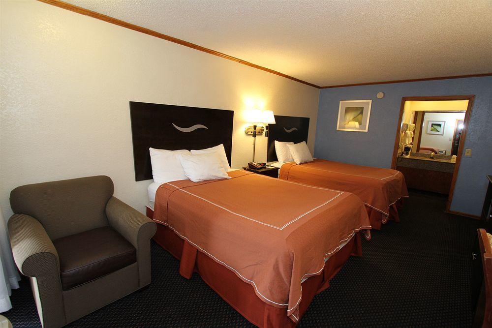 Days Inn Kansas City-Worlds Of Fun ภายนอก รูปภาพ