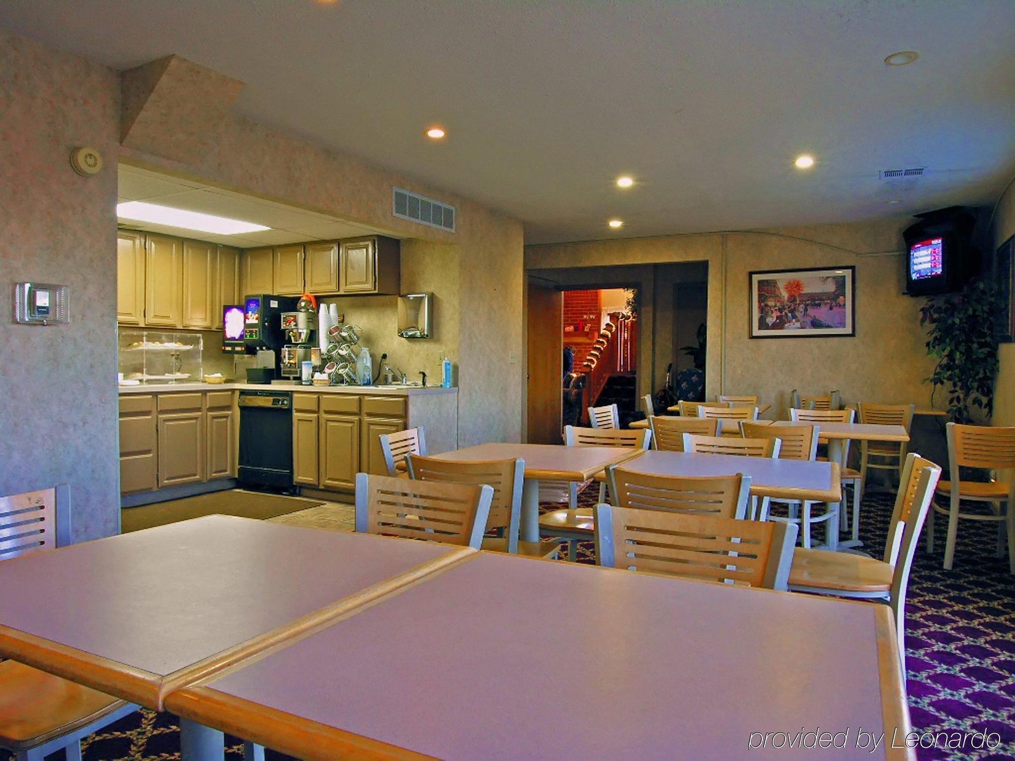 Days Inn Kansas City-Worlds Of Fun ภายนอก รูปภาพ